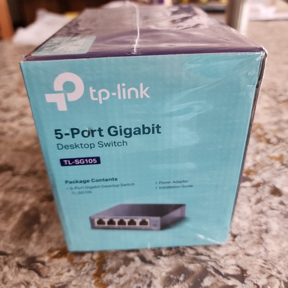 NEW tp-link 5-Port Gigabit Ethernet Desktop Switch TL-SG105 w/AC, Unopened Box - Picture 3 of 5